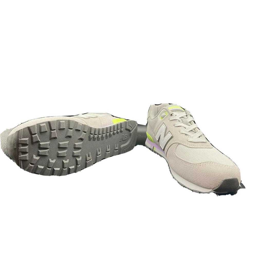 New Balance 574 Classic Trainers Women US 6. Shoes NWOB,grey,white,pink,green